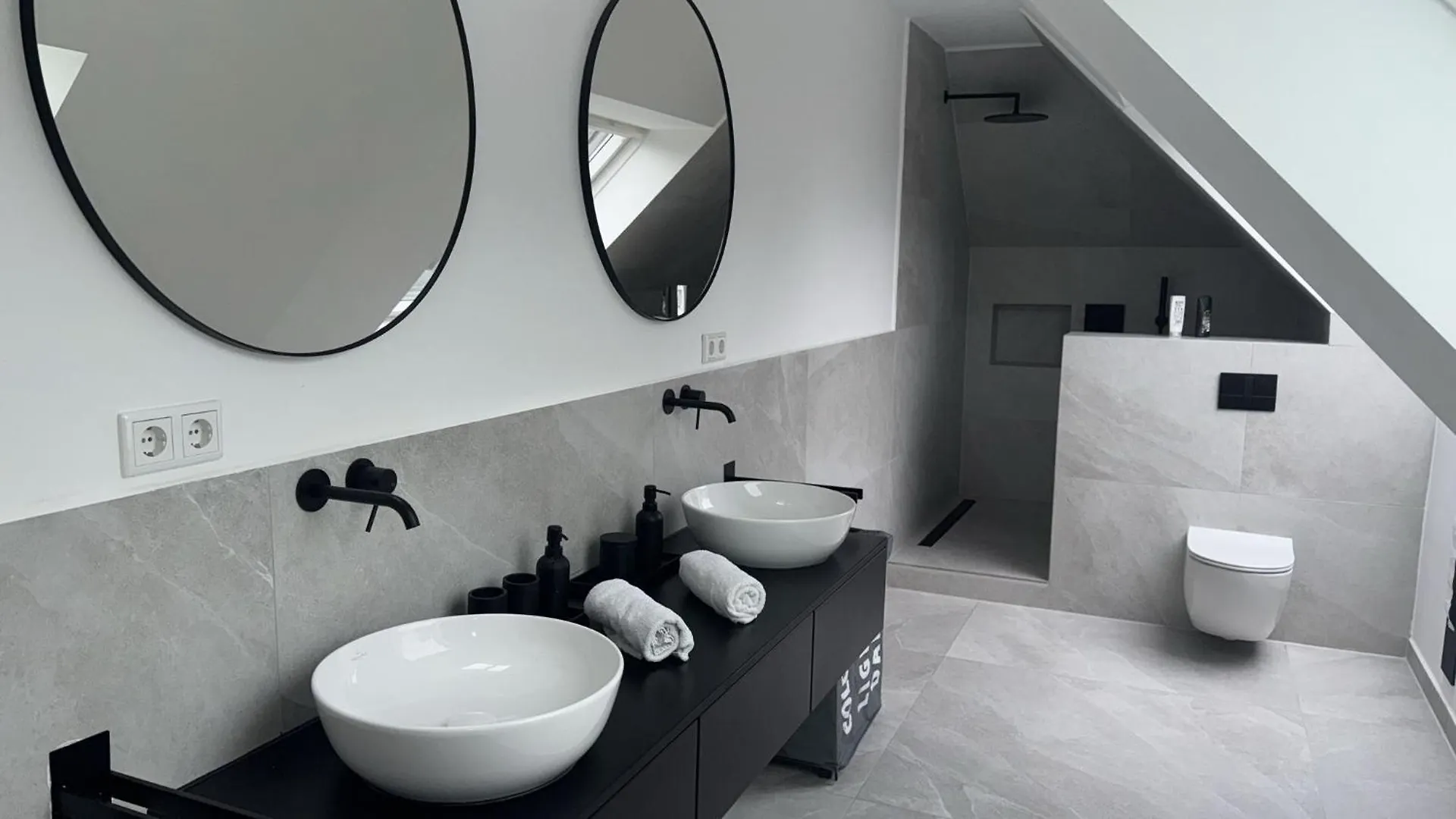 Modern Dream House With Private Spa And Gym Norderstedt